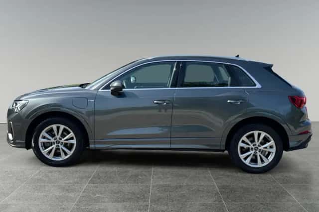 Audi Q3 (2024) thumbnail 4