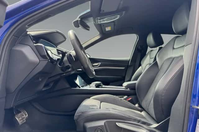 Audi Q8 e-tron (2025) thumbnail 3