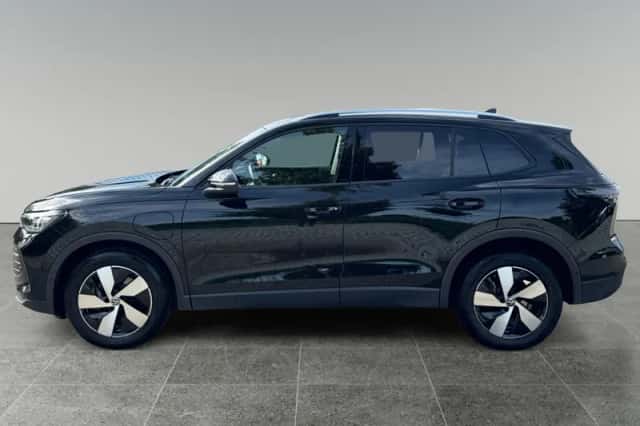 Volkswagen Tiguan (2025) thumbnail 2