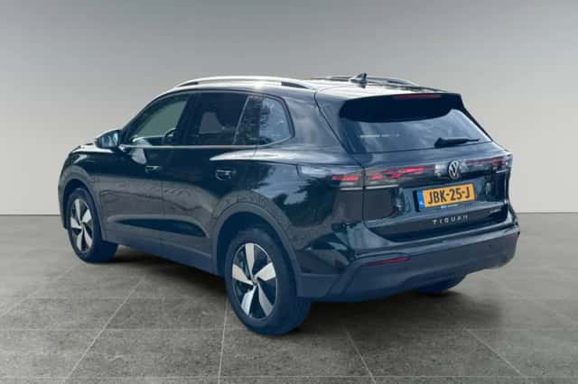 Volkswagen Tiguan (2025) thumbnail 4