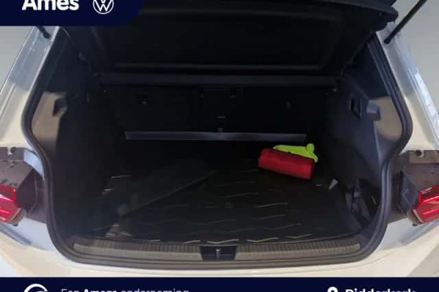 Volkswagen ID.3 (2026) thumbnail 6
