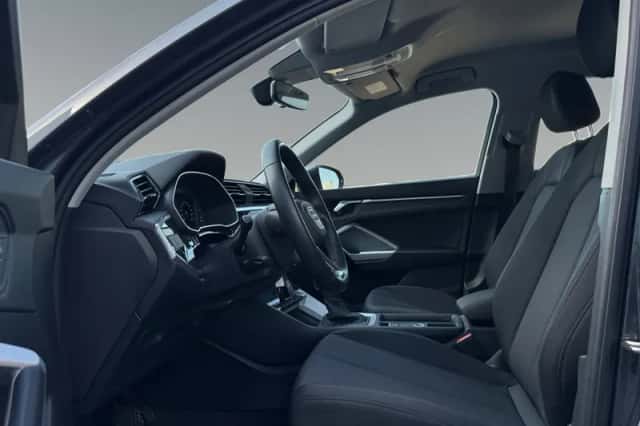 Audi Q3 (2024) thumbnail 3