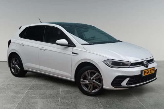 Volkswagen Polo (2022) thumbnail 2