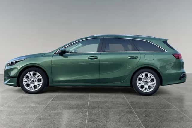 Kia Ceed (2023) thumbnail 3
