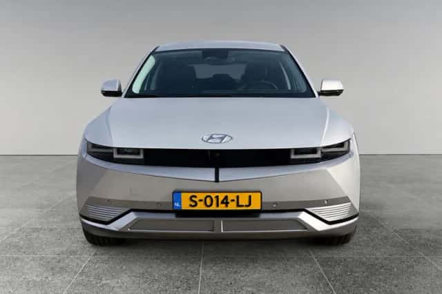 Hyundai Ioniq 5 (2023) thumbnail 4