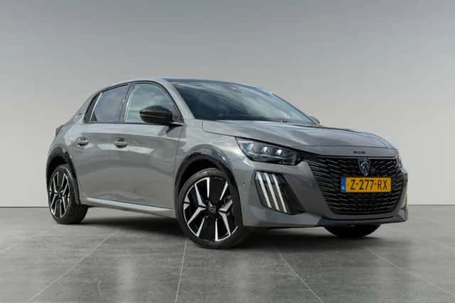 Peugeot 208 (2024) thumbnail 3