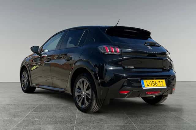Peugeot e-208 (2021) thumbnail 3