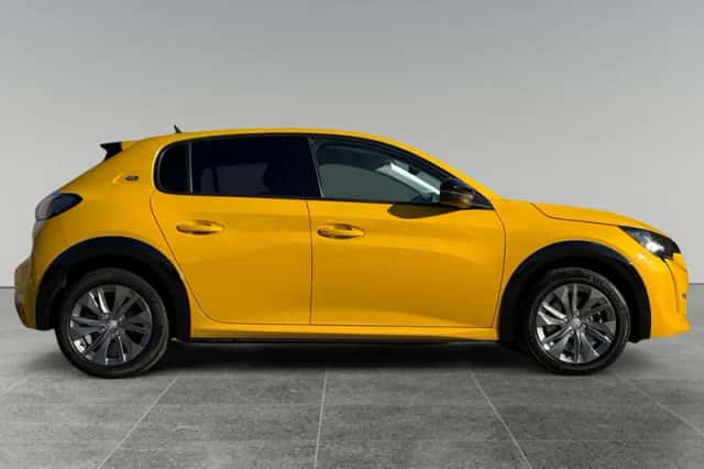 Peugeot e-208 (2022) thumbnail 6