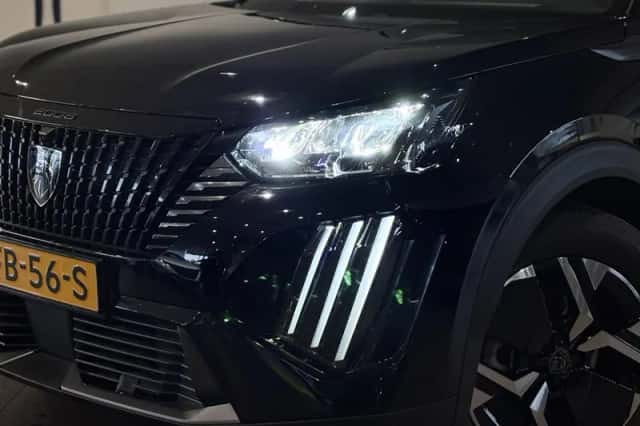 Peugeot 2008 (2024) thumbnail 2