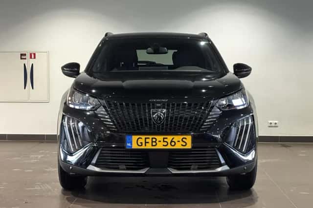 Peugeot 2008 (2024) thumbnail 3