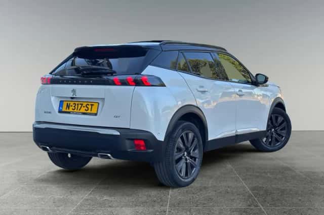 Peugeot 2008 (2021) thumbnail 5