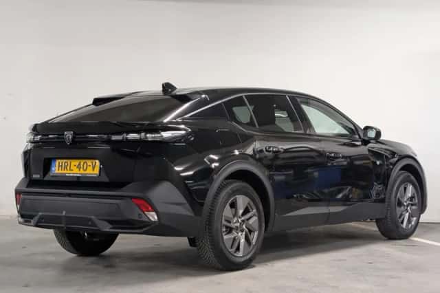 Peugeot 408 (2024) thumbnail 6