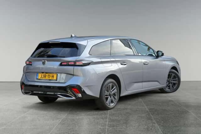 Peugeot 308 (2024) thumbnail 5