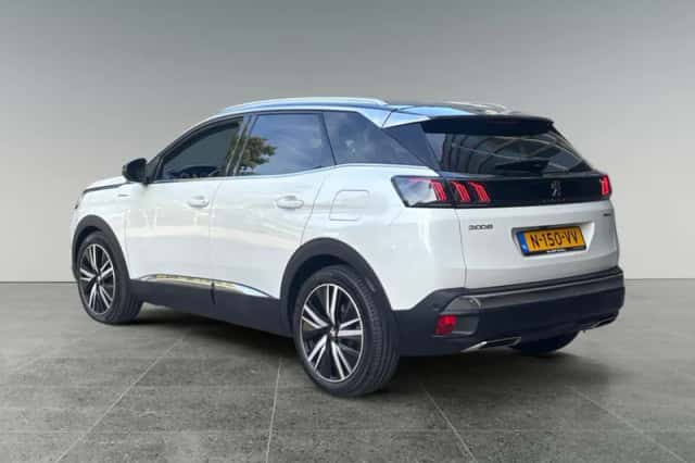 Peugeot 3008 (2022) thumbnail 3