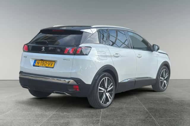 Peugeot 3008 (2022) thumbnail 5
