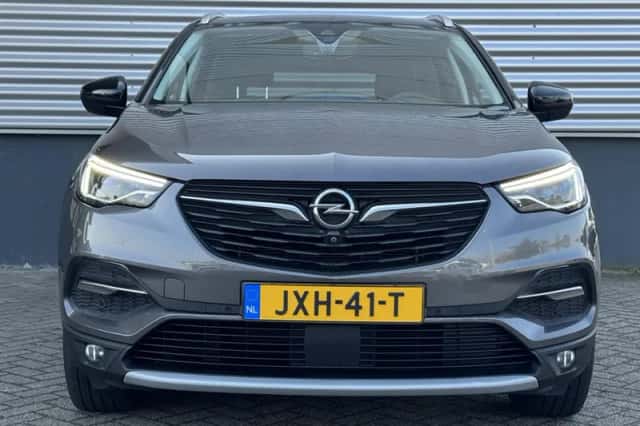 Opel Grandland X (2021) thumbnail 2