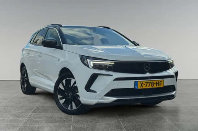 Opel Grandland (2022) thumbnail 2