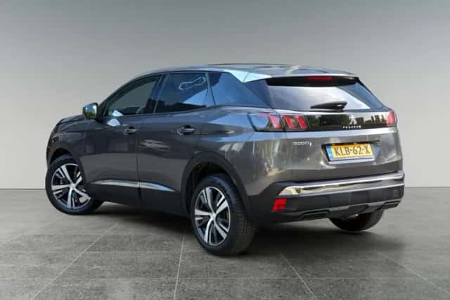 Peugeot 3008 (2024) thumbnail 3