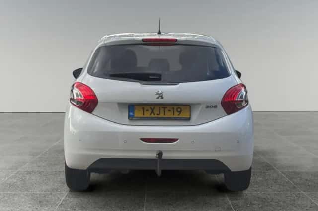 Peugeot 208 (2014) thumbnail 4