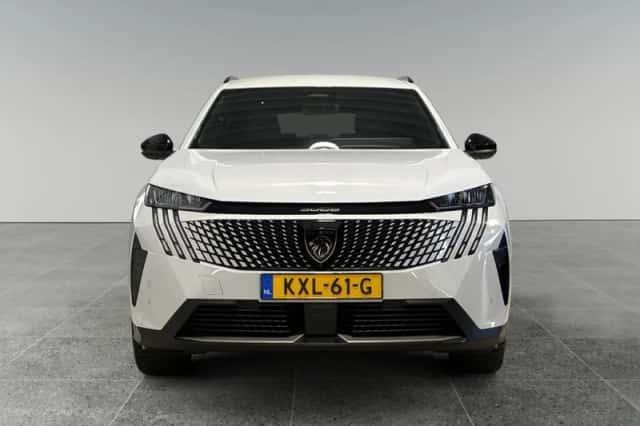 Peugeot 5008 (2025) thumbnail 2