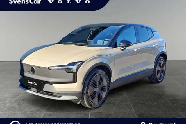 Volvo EX30 Cross Country (2026) thumbnail 1