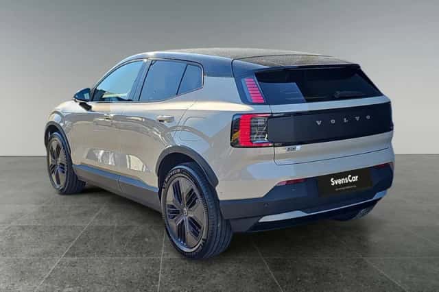 Volvo EX30 Cross Country (2026) thumbnail 4