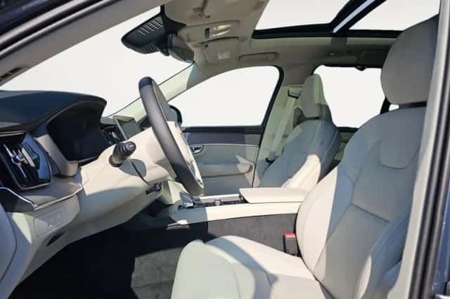 Volvo XC90 (2026) thumbnail 6