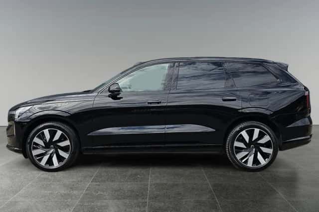 Volvo EX90 (2025) thumbnail 3