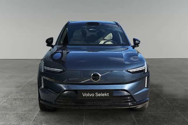 Volvo EX90 (2025) thumbnail 5