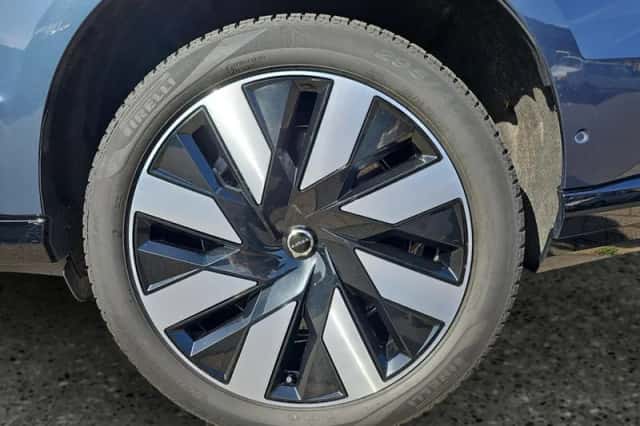 Volvo EX90 (2025) thumbnail 6