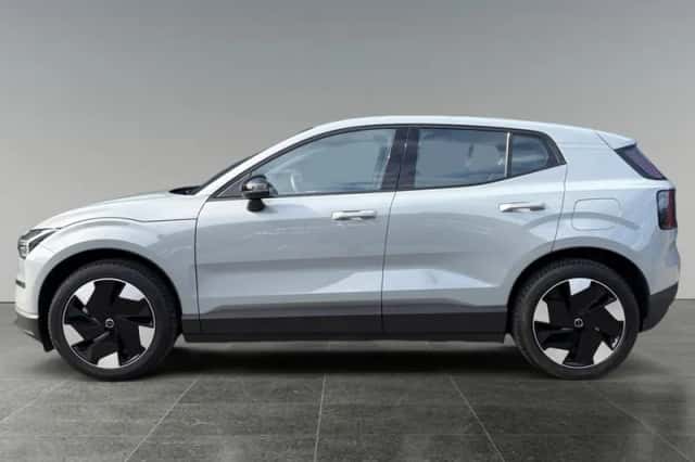 Volvo EX30 (2025) thumbnail 2