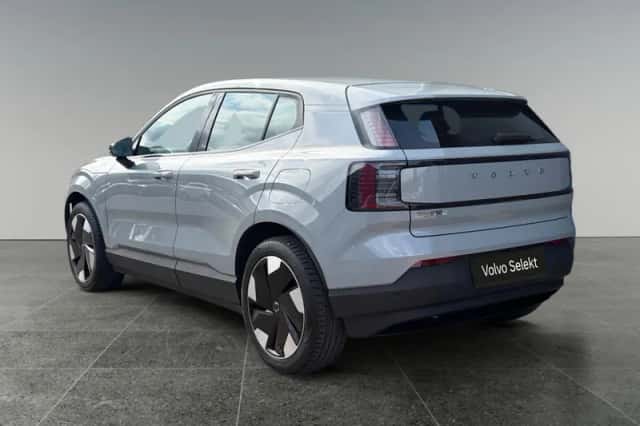 Volvo EX30 (2025) thumbnail 3
