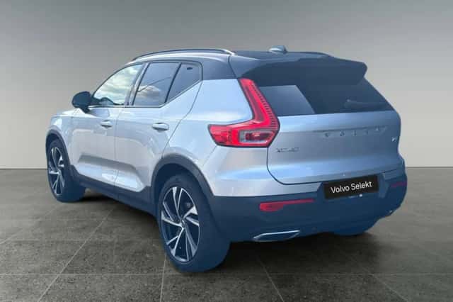 Volvo XC40 (2018) thumbnail 3