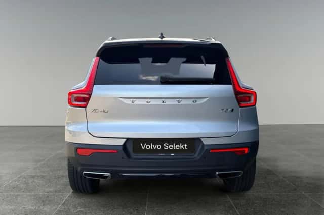 Volvo XC40 (2018) thumbnail 4