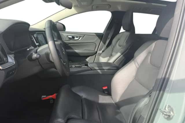 Volvo V60 (2024) thumbnail 6