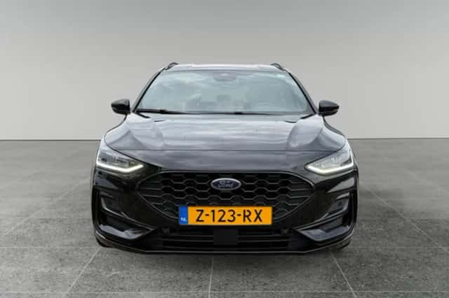 Ford Focus (2024) thumbnail 3