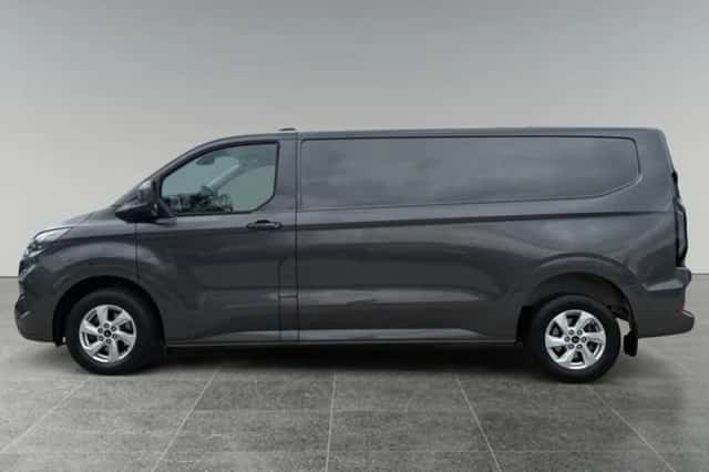 Ford Transit Custom (2024) thumbnail 2