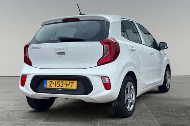 Kia Picanto (2024) thumbnail 5
