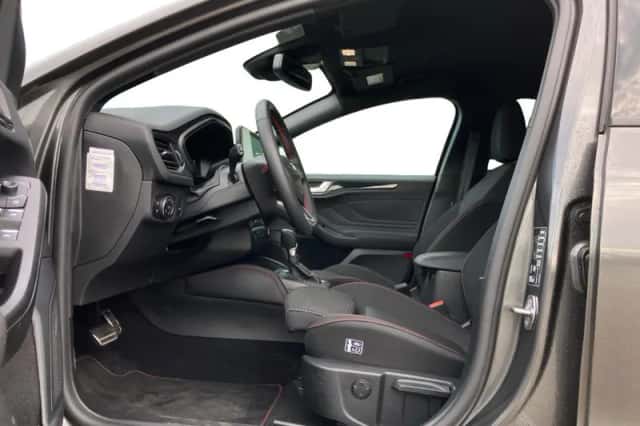 Ford Focus (2024) thumbnail 3