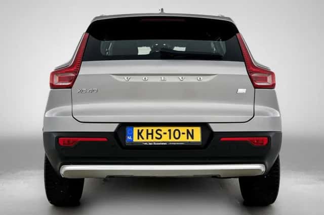 Volvo XC40 (2022) thumbnail 3