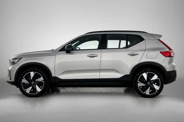 Volvo EX40 (2025) thumbnail 2