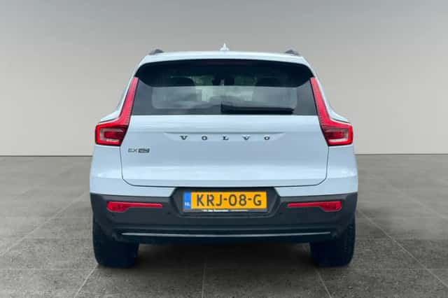 Volvo EX40 (2026) thumbnail 4
