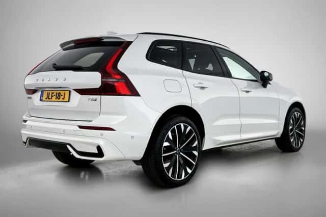 Volvo XC60 (2025) thumbnail 4