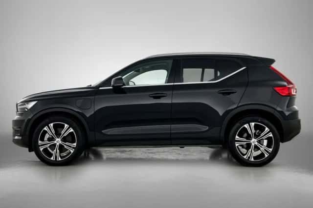 Volvo XC40 (2021) thumbnail 2