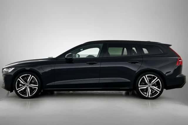 Volvo V60 (2022) thumbnail 2