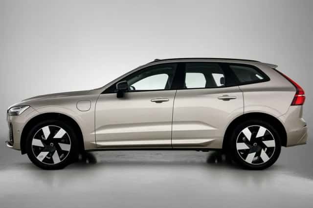 Volvo XC60 (2025) thumbnail 2