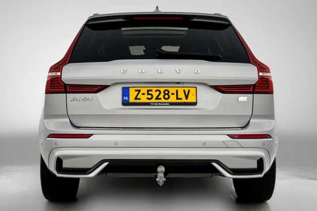Volvo XC60 (2024) thumbnail 3