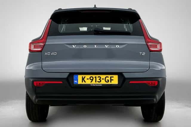 Volvo XC40 (2020) thumbnail 3