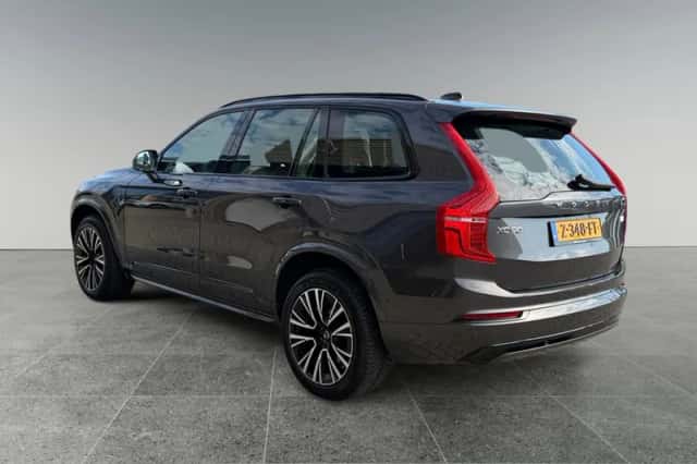 Volvo XC90 (2024) thumbnail 4