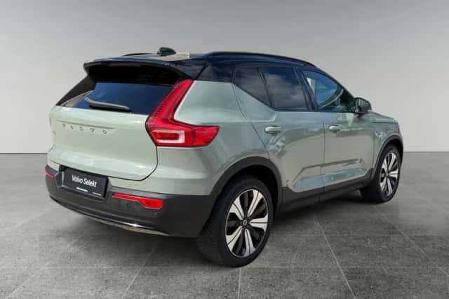 Volvo XC40 (2023) thumbnail 5
